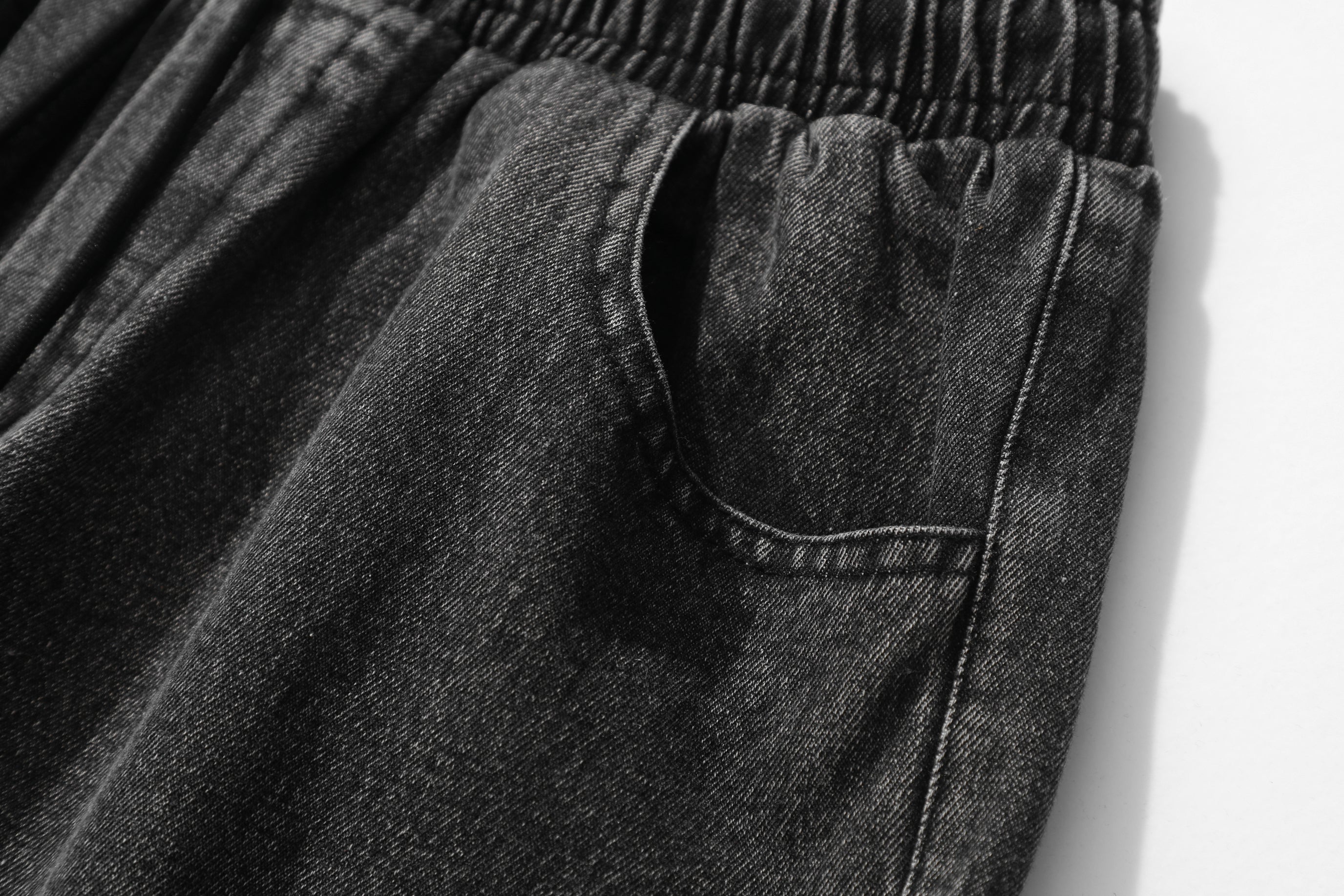 Faire Echo Multi Pocket Loose Straight Jeans